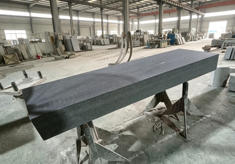 Correct method for oiling a granite base