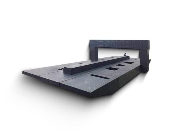 Comparison of the application of high-hardness ceramics and granite in the semiconductor industry